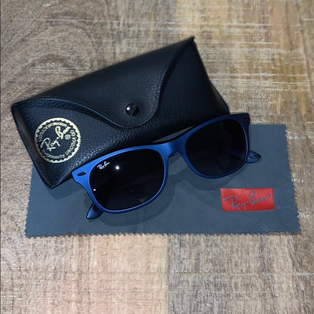 Ray-Ban Sunglasses 😎 RARE BLUE